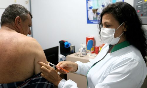 OUTRA SAÚDE: Valorizar a enfermagem para reduzir iniquidades no SUS